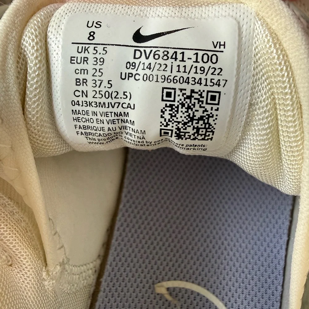 Women's Nike Air Max SYSTM Cream and Purple Sneakers SIZE 8 - Picture 11 of 11